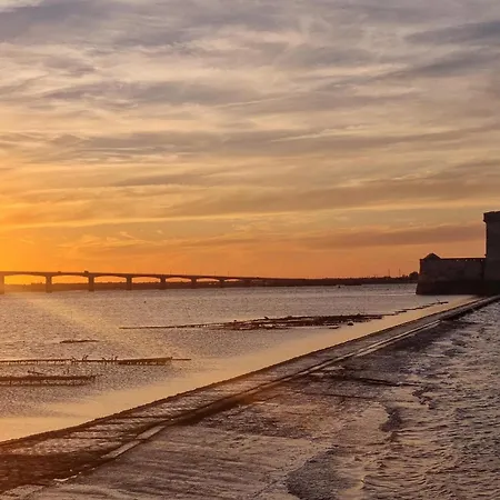 Feriehus Lovely In *