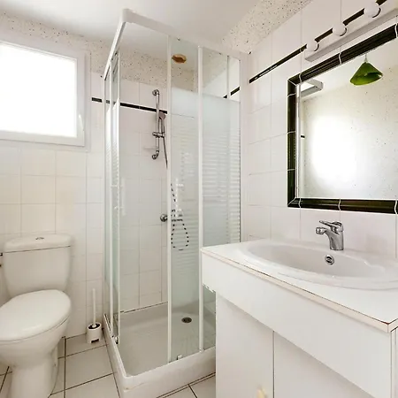 Amazing Home In Saint-Trojan-Les-Bains With Wifi *